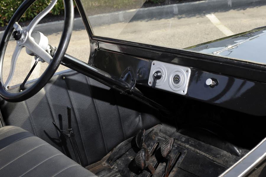  Ford Model T Torpedo Phaeton 1923 года  (фото 7 из 10)